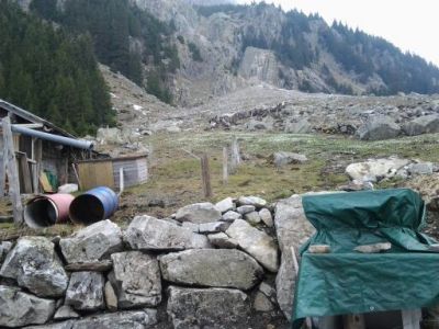 Kein Schnee mehr hinter dem Heimritz am 13.04.2014