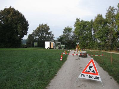 Zufahrt zum Funkerplatz bei der Spornegg mit GPS Einmesspunkt belagert