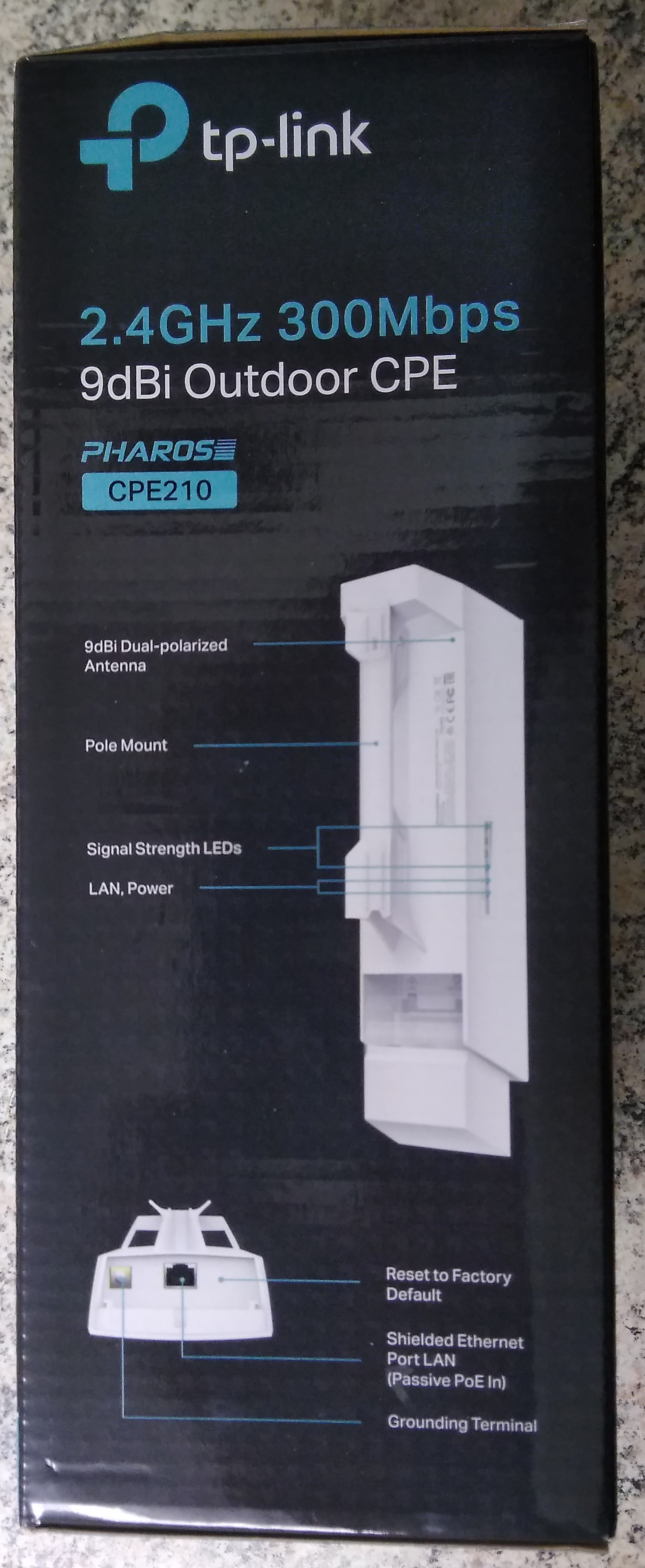 Eindeutiges Indiez das es sich bei einem TP-Link CPE210 um V3 handelt, auf der Seite der Schachtel sieht man ein Abbild nur einer Ethernet-Schnittstelle