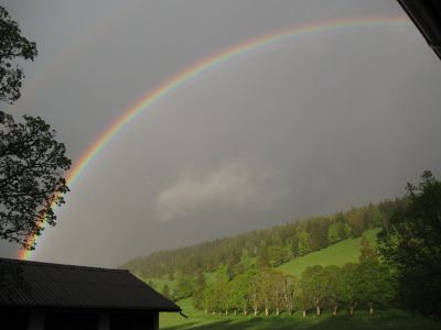 Doppelregenbogen vor dem 'unteren Graffenrieder' am 28.05.2019 um 20:36 Uhr