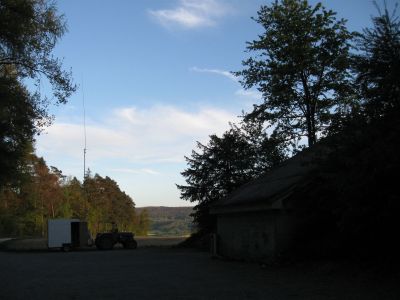 Funkshak beim Grillplatz oberhalb Schneisingen