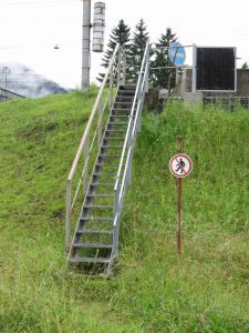 Fussgängertreppe nicht für Fussgänger ?